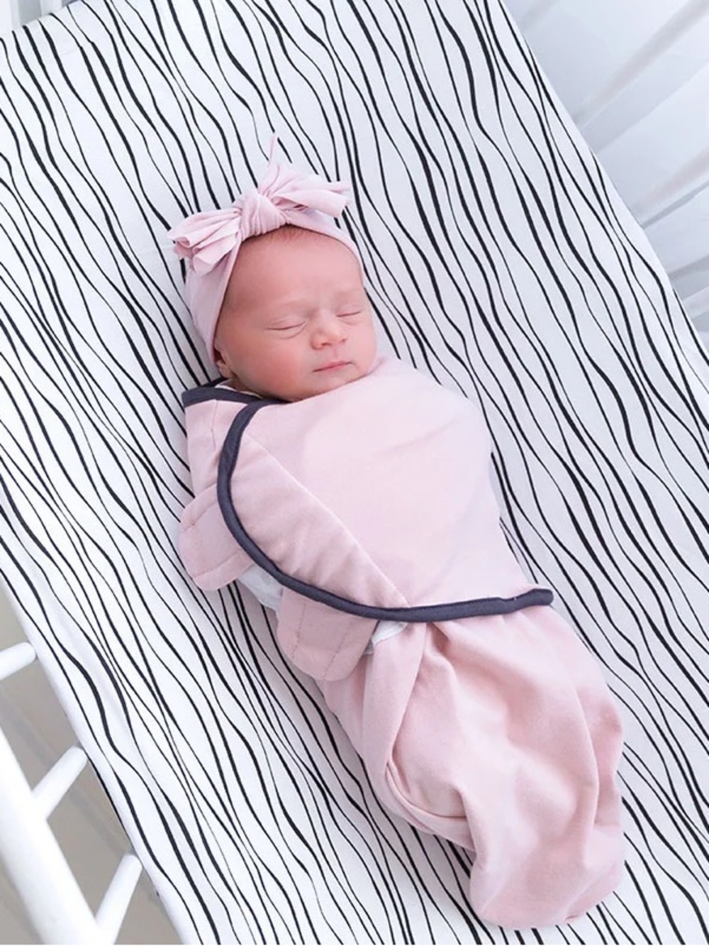 Ely’s & Co. Jersey Fitted Crib Sheet and Changing Pad Cover Black Abstract Lines